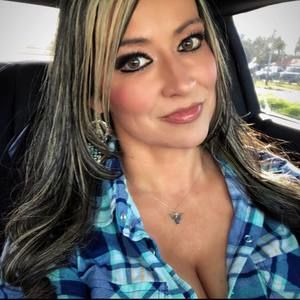 Meet your Posher, Dee